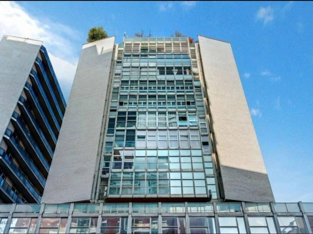 Sky View -Porta Nuova- Appartamento 2 Con Balcone Milan Exterior photo